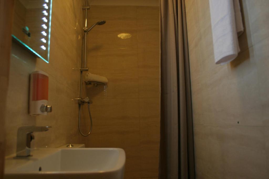 Baytree Hotel London Room photo